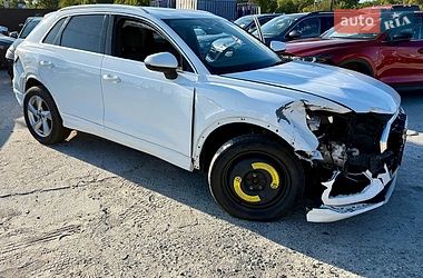 Позашляховик / Кросовер Audi Q3 2021 в Києві