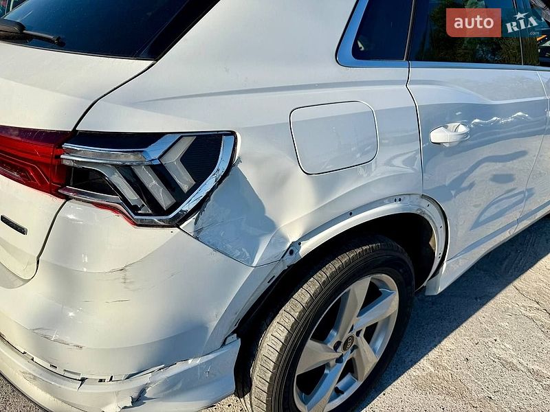 Позашляховик / Кросовер Audi Q3 2021 в Києві