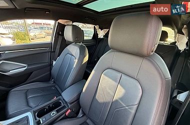 Позашляховик / Кросовер Audi Q3 2021 в Києві