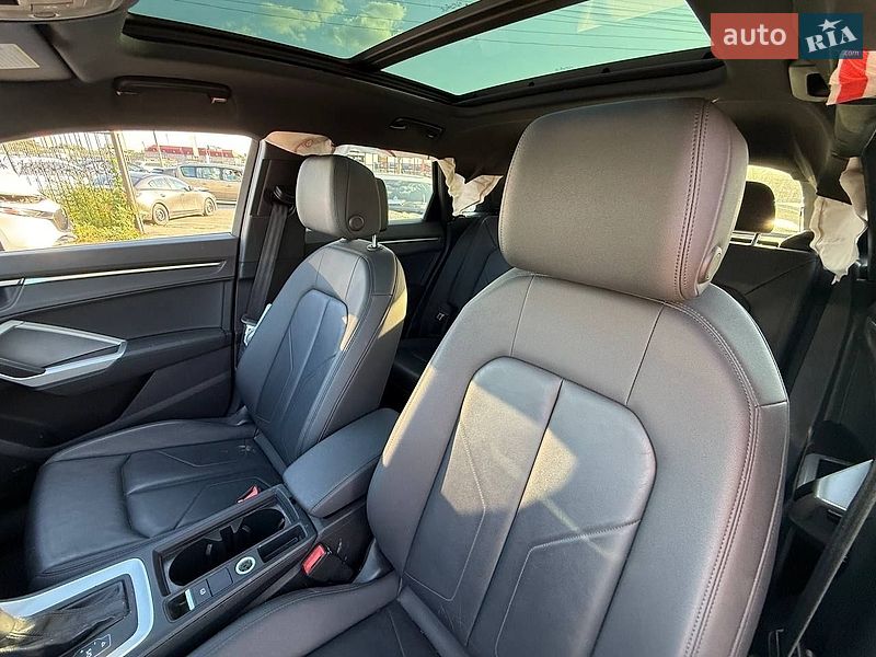 Позашляховик / Кросовер Audi Q3 2021 в Києві