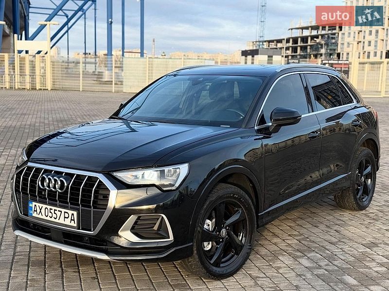 Позашляховик / Кросовер Audi Q3 2019 в Львові фото 10 Позашляховик / Кросовер Audi Q3 2019 в Львові