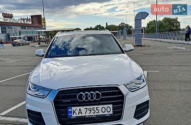 Внедорожник / Кроссовер Audi Q3 2017 в Киеве