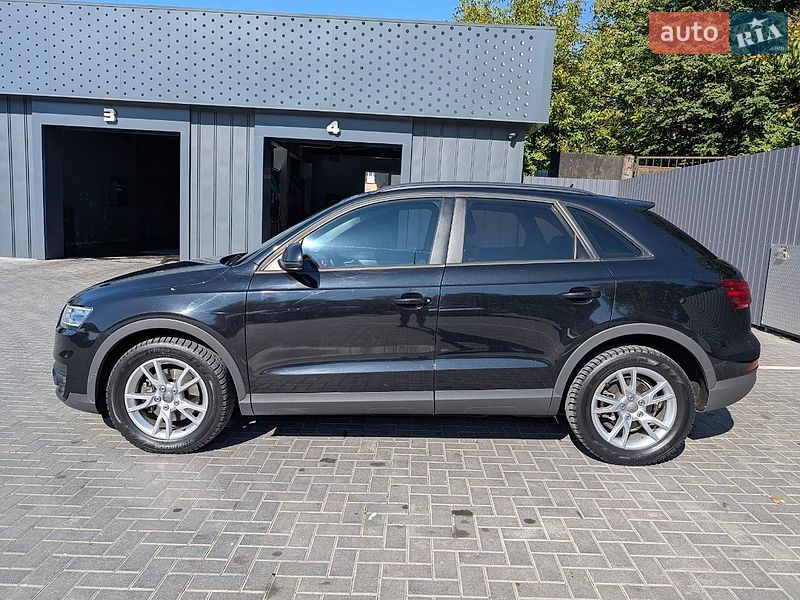 Внедорожник / Кроссовер Audi Q3 2014 в Каменец-Подольском