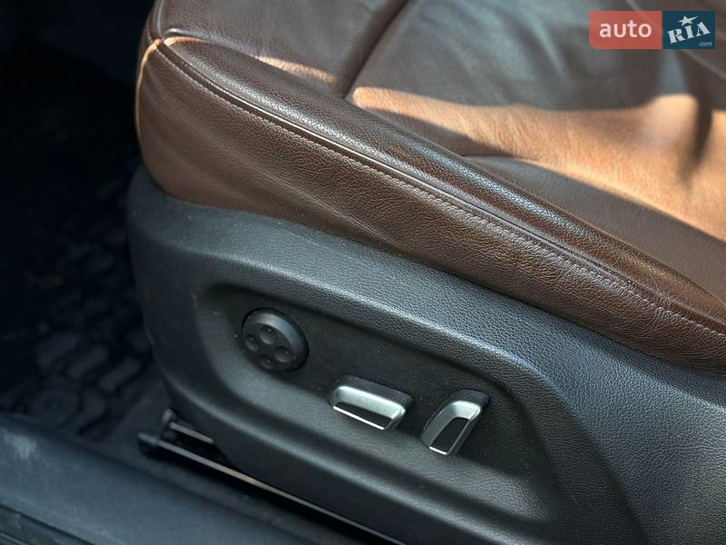 Внедорожник / Кроссовер Audi Q3 2016 в Стрые
