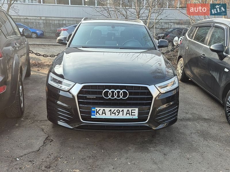 Внедорожник / Кроссовер Audi Q3 2016 в Киеве