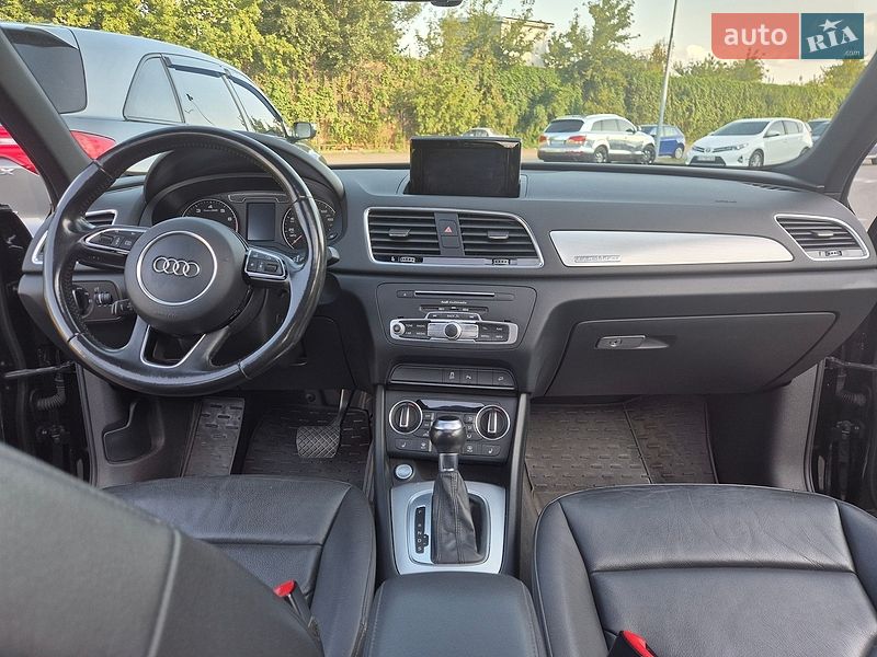 Внедорожник / Кроссовер Audi Q3 2016 в Киеве