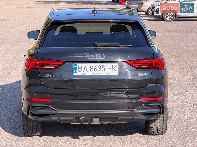 Внедорожник / Кроссовер Audi Q3 2021 в Кропивницком