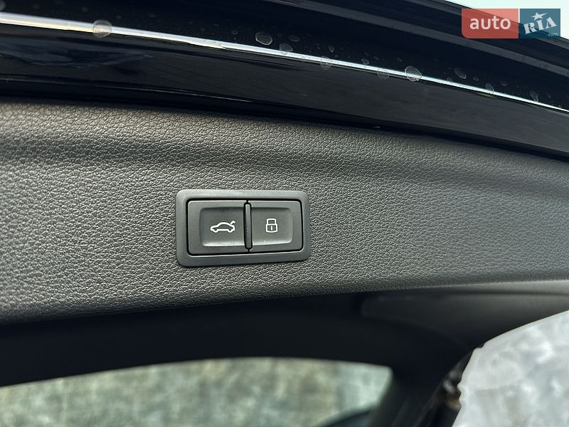 Позашляховик / Кросовер Audi Q3 2019 в Одесі