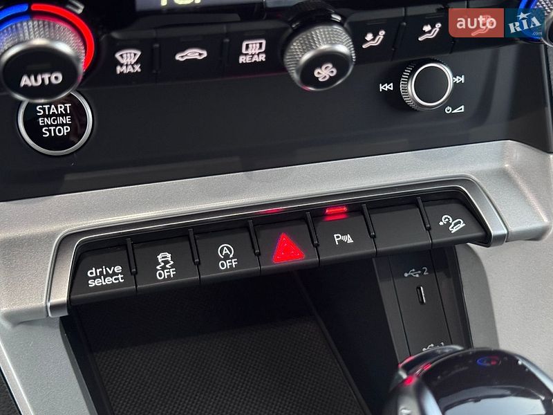 Позашляховик / Кросовер Audi Q3 2023 в Стрию фото 40 Позашляховик / Кросовер Audi Q3 2023 в Стрию
