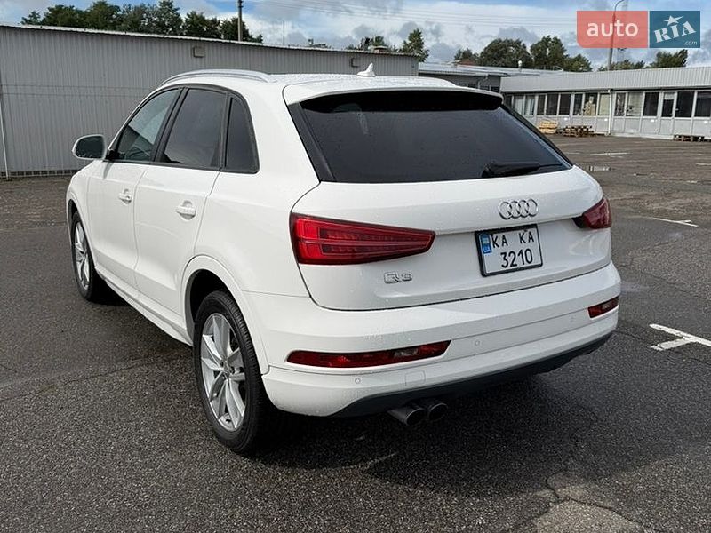 Позашляховик / Кросовер Audi Q3 2016 в Києві