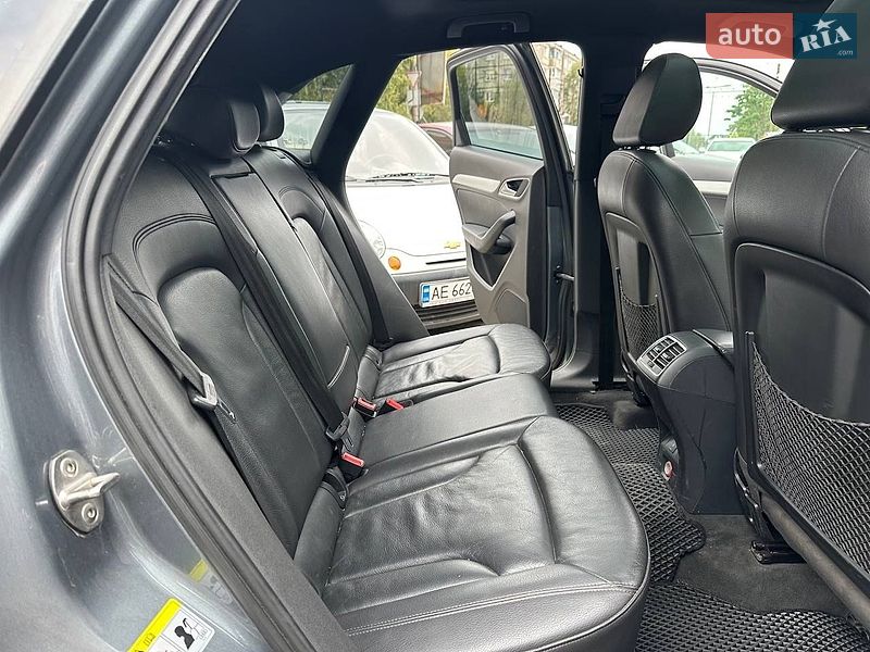 Позашляховик / Кросовер Audi Q3 2015 в Дніпрі