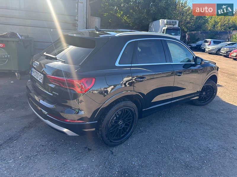 Позашляховик / Кросовер Audi Q3 2020 в Житомирі