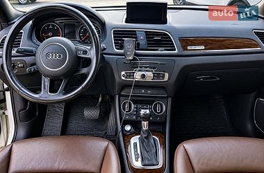 Позашляховик / Кросовер Audi Q3 2015 в Києві