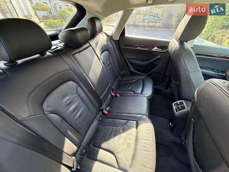 Позашляховик / Кросовер Audi Q3 2015 в Стрию