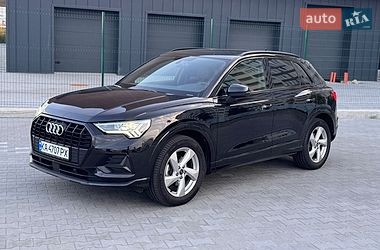 Внедорожник / Кроссовер Audi Q3 2024 в Киеве