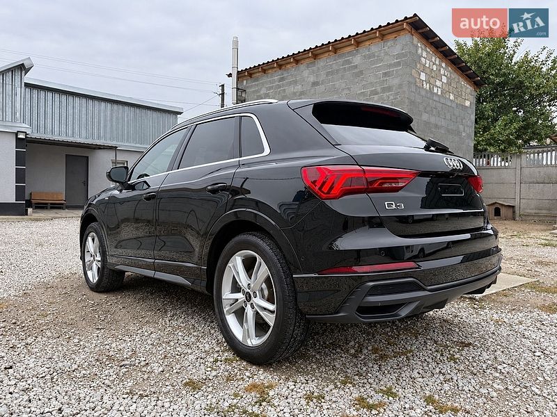 Позашляховик / Кросовер Audi Q3 2024 в Дніпрі
