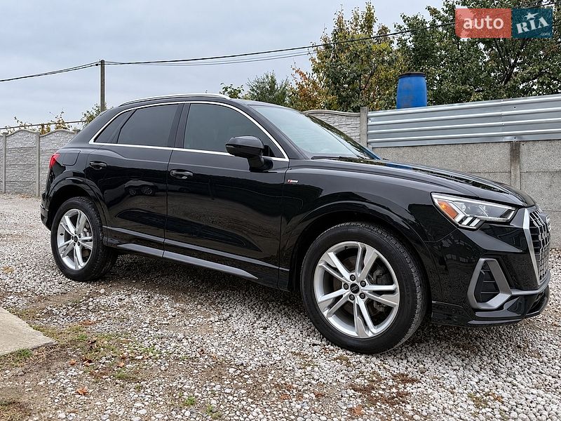 Позашляховик / Кросовер Audi Q3 2024 в Дніпрі