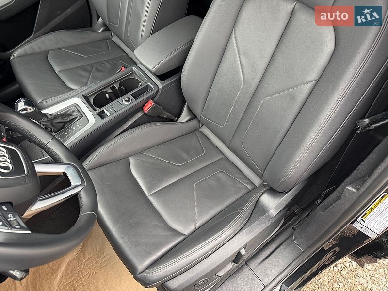 Позашляховик / Кросовер Audi Q3 2024 в Дніпрі