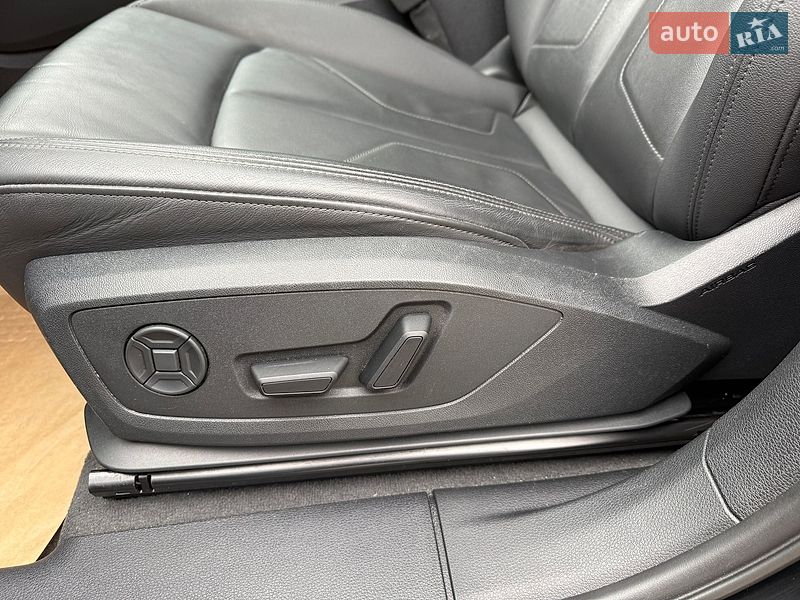 Позашляховик / Кросовер Audi Q3 2024 в Дніпрі