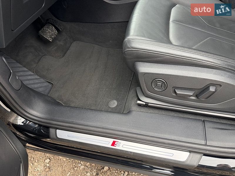 Позашляховик / Кросовер Audi Q3 2024 в Дніпрі