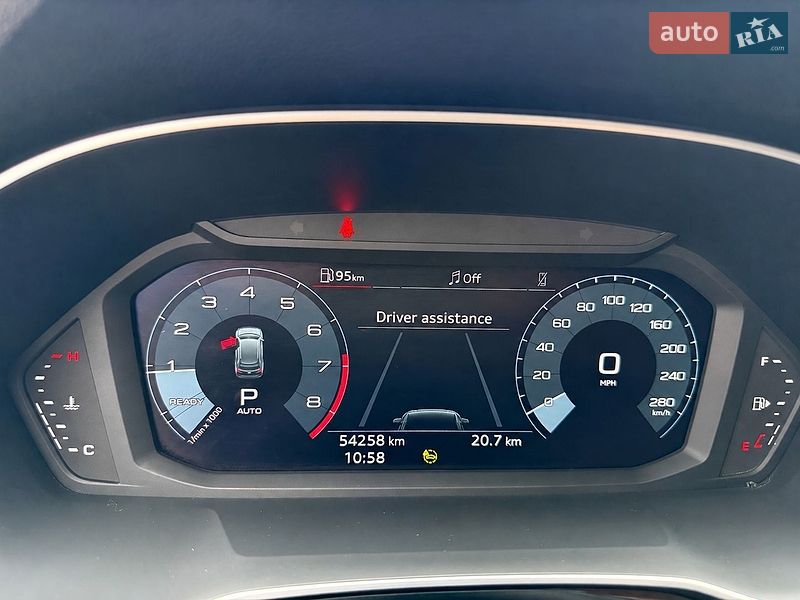 Позашляховик / Кросовер Audi Q3 2024 в Дніпрі
