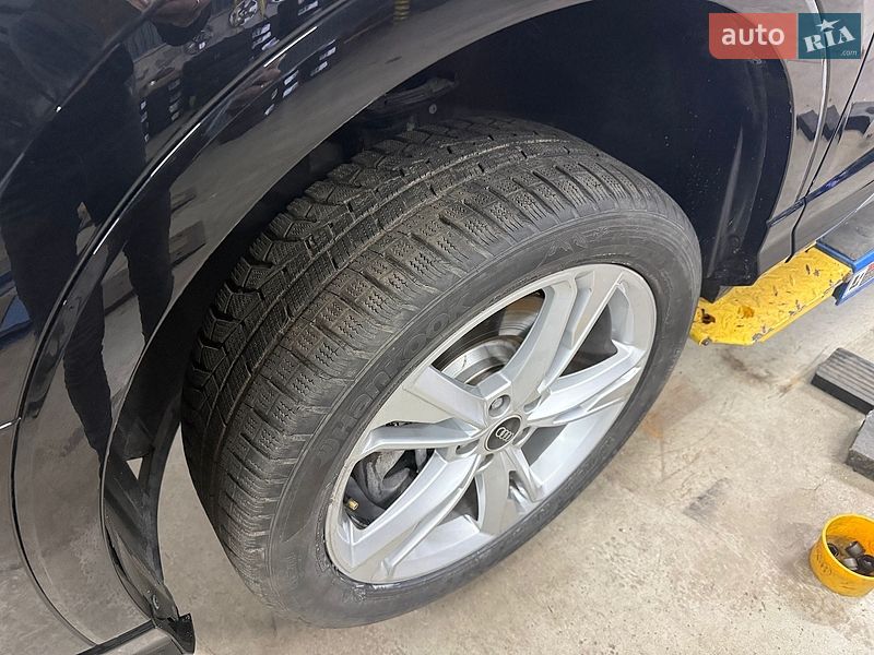 Позашляховик / Кросовер Audi Q3 2024 в Дніпрі