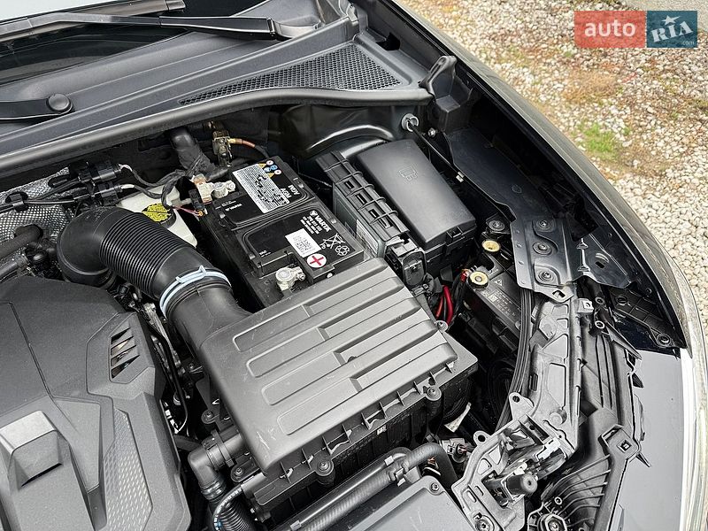 Позашляховик / Кросовер Audi Q3 2024 в Дніпрі