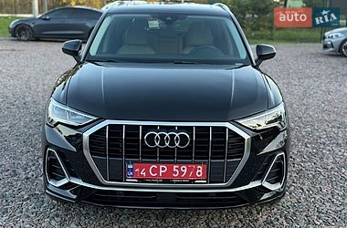 Позашляховик / Кросовер Audi Q3 2021 в Києві