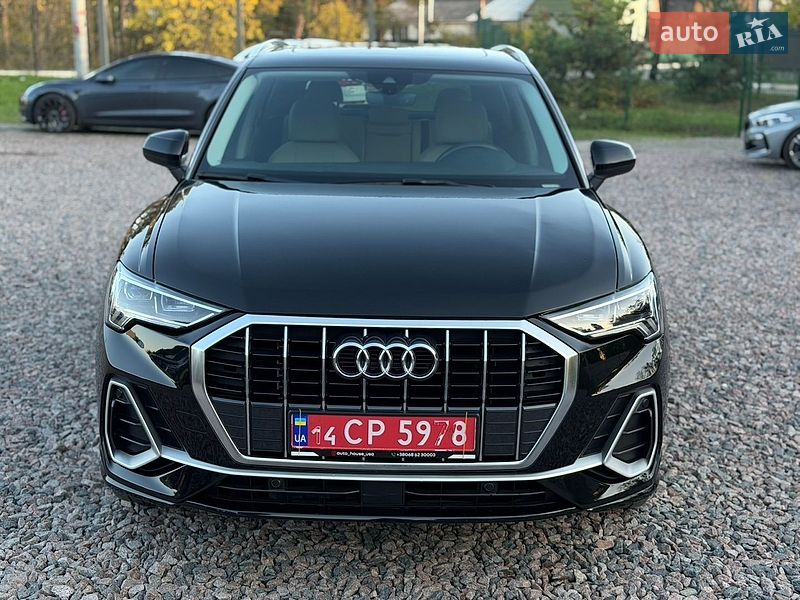 Позашляховик / Кросовер Audi Q3 2021 в Києві