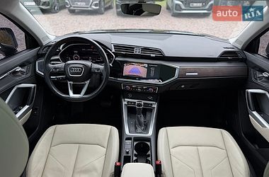 Позашляховик / Кросовер Audi Q3 2021 в Києві