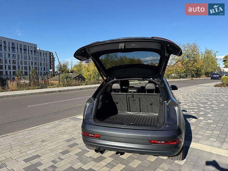 Внедорожник / Кроссовер Audi Q3 2018 в Ужгороде