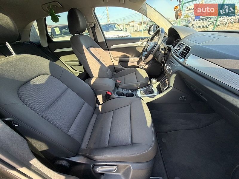 Внедорожник / Кроссовер Audi Q3 2016 в Киеве
