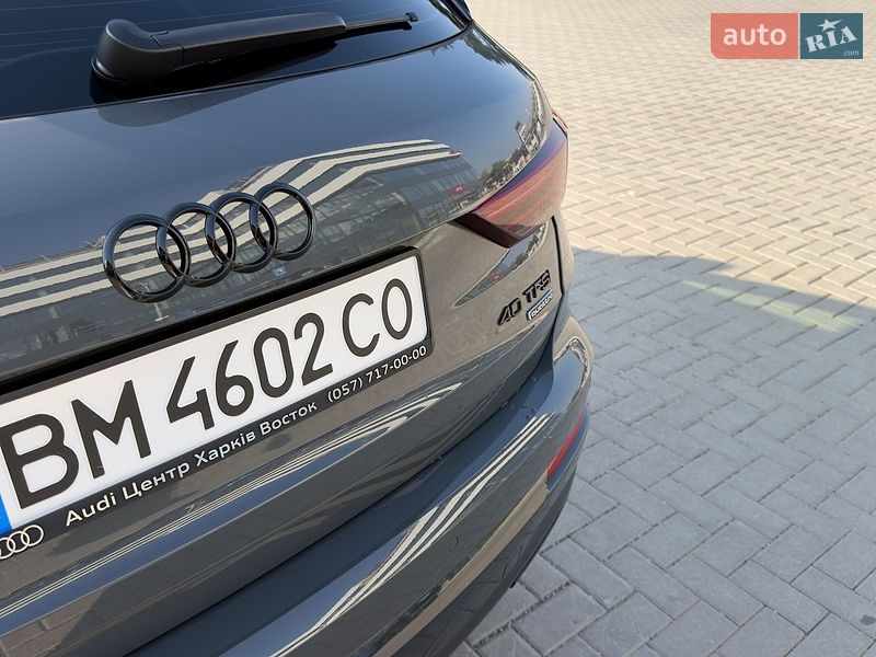 Внедорожник / Кроссовер Audi Q3 2021 в Тернополе