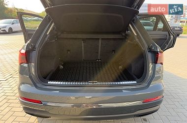 Внедорожник / Кроссовер Audi Q3 2021 в Тернополе