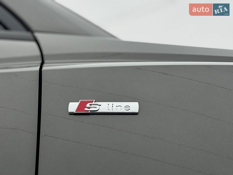 Внедорожник / Кроссовер Audi Q3 2024 в Тернополе