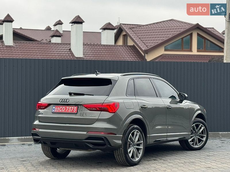 Внедорожник / Кроссовер Audi Q3 2024 в Тернополе