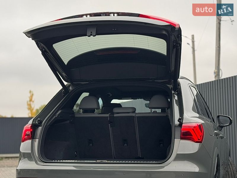 Внедорожник / Кроссовер Audi Q3 2024 в Тернополе