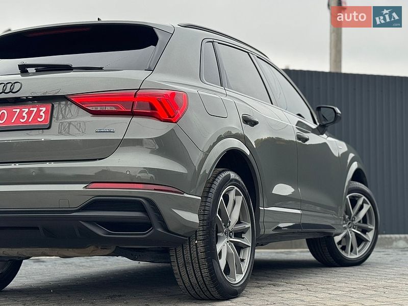 Внедорожник / Кроссовер Audi Q3 2024 в Тернополе
