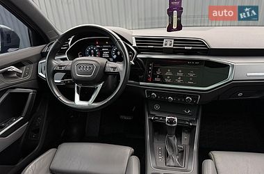 Внедорожник / Кроссовер Audi Q3 2024 в Тернополе