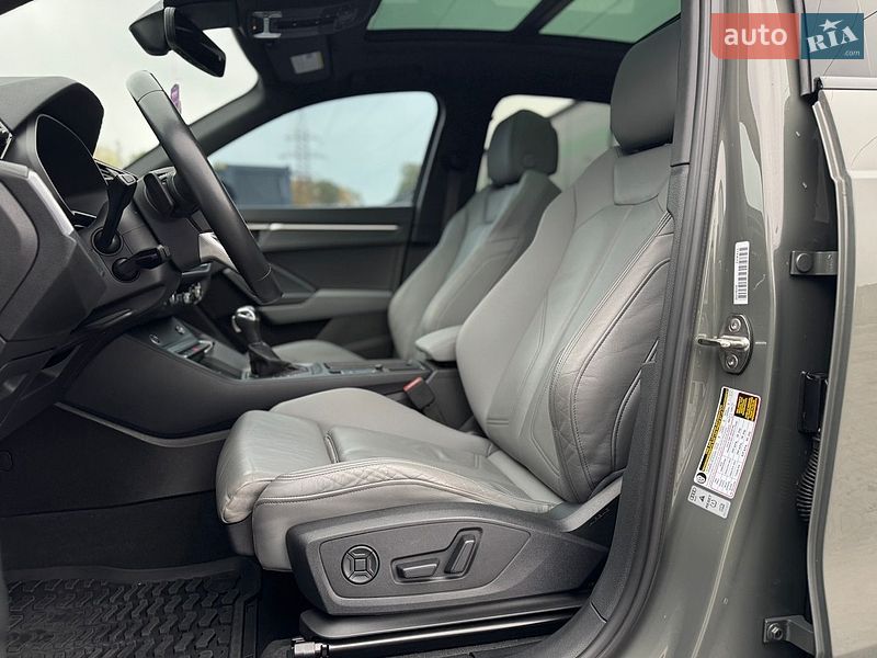 Внедорожник / Кроссовер Audi Q3 2024 в Тернополе