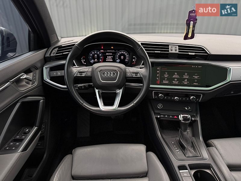 Внедорожник / Кроссовер Audi Q3 2024 в Тернополе