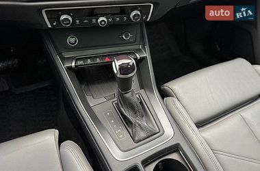 Внедорожник / Кроссовер Audi Q3 2024 в Тернополе