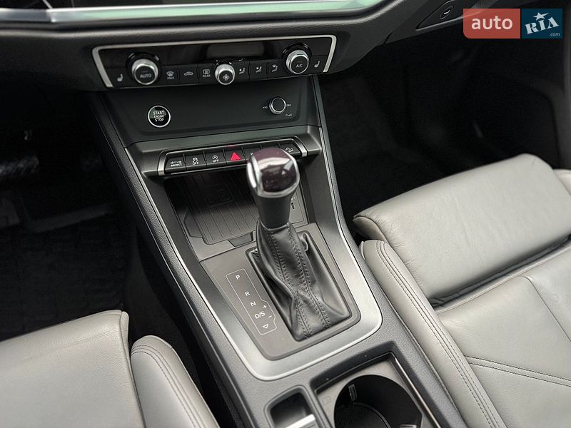 Внедорожник / Кроссовер Audi Q3 2024 в Тернополе
