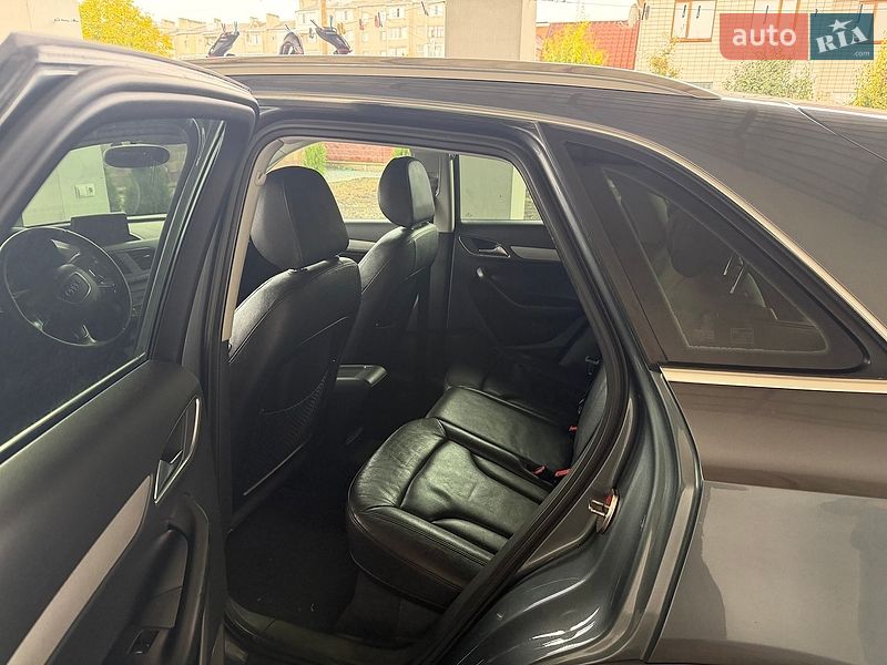 Внедорожник / Кроссовер Audi Q3 2012 в Староконстантинове