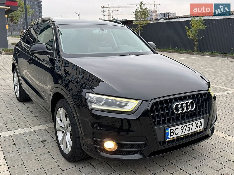 Внедорожник / Кроссовер Audi Q3 2011 в Ивано-Франковске