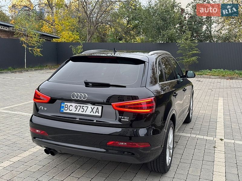 Внедорожник / Кроссовер Audi Q3 2011 в Ивано-Франковске