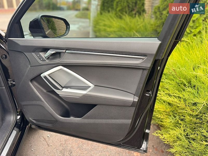 Позашляховик / Кросовер Audi Q3 2020 в Вінниці
