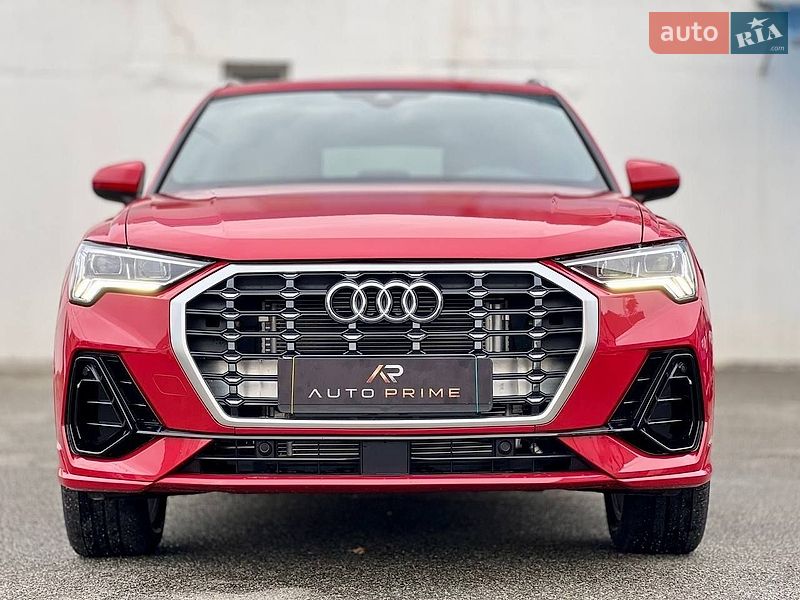 Внедорожник / Кроссовер Audi Q3 2021 в Киеве