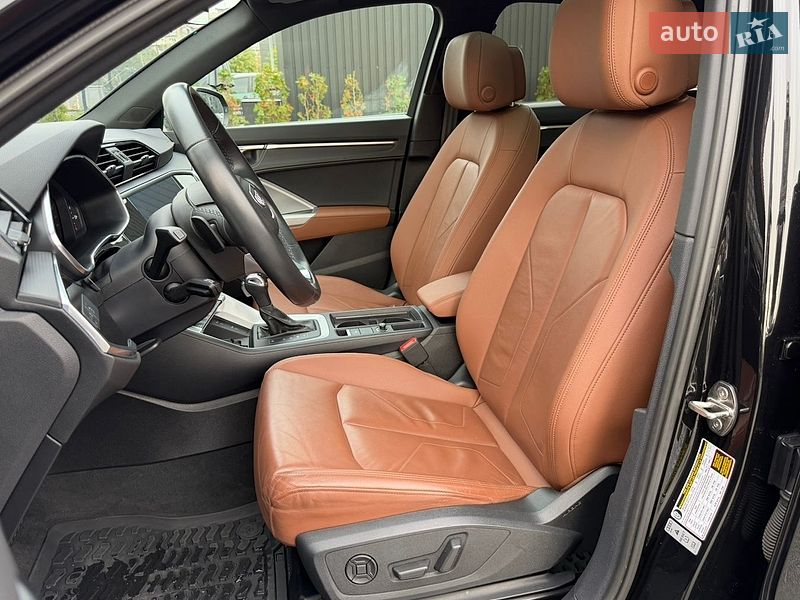 Внедорожник / Кроссовер Audi Q3 2022 в Киеве