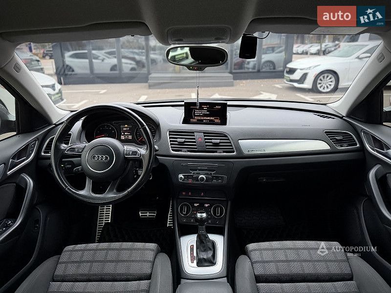 Внедорожник / Кроссовер Audi Q3 2015 в Киеве